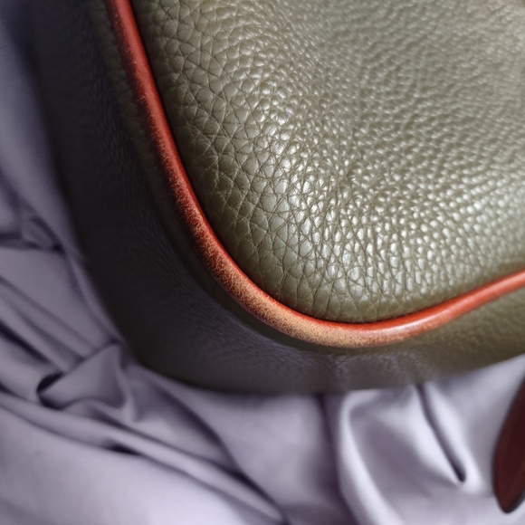 👛 SOLD 👛 Dark Green Dooney and Bourke Purse 👜 - Picture 5 of 7